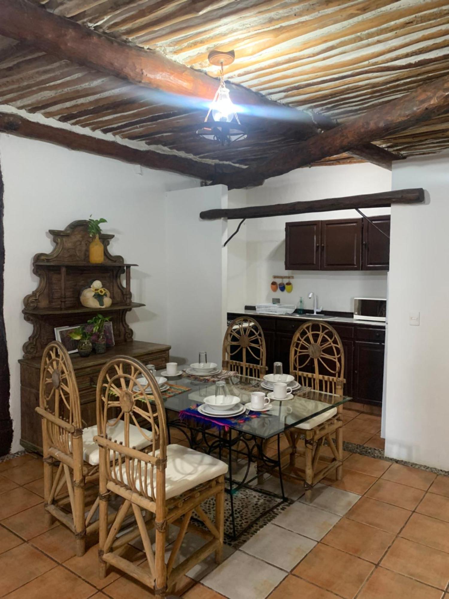 Casa Caribe Cancún Extérieur photo A typical kitchen in a rural house