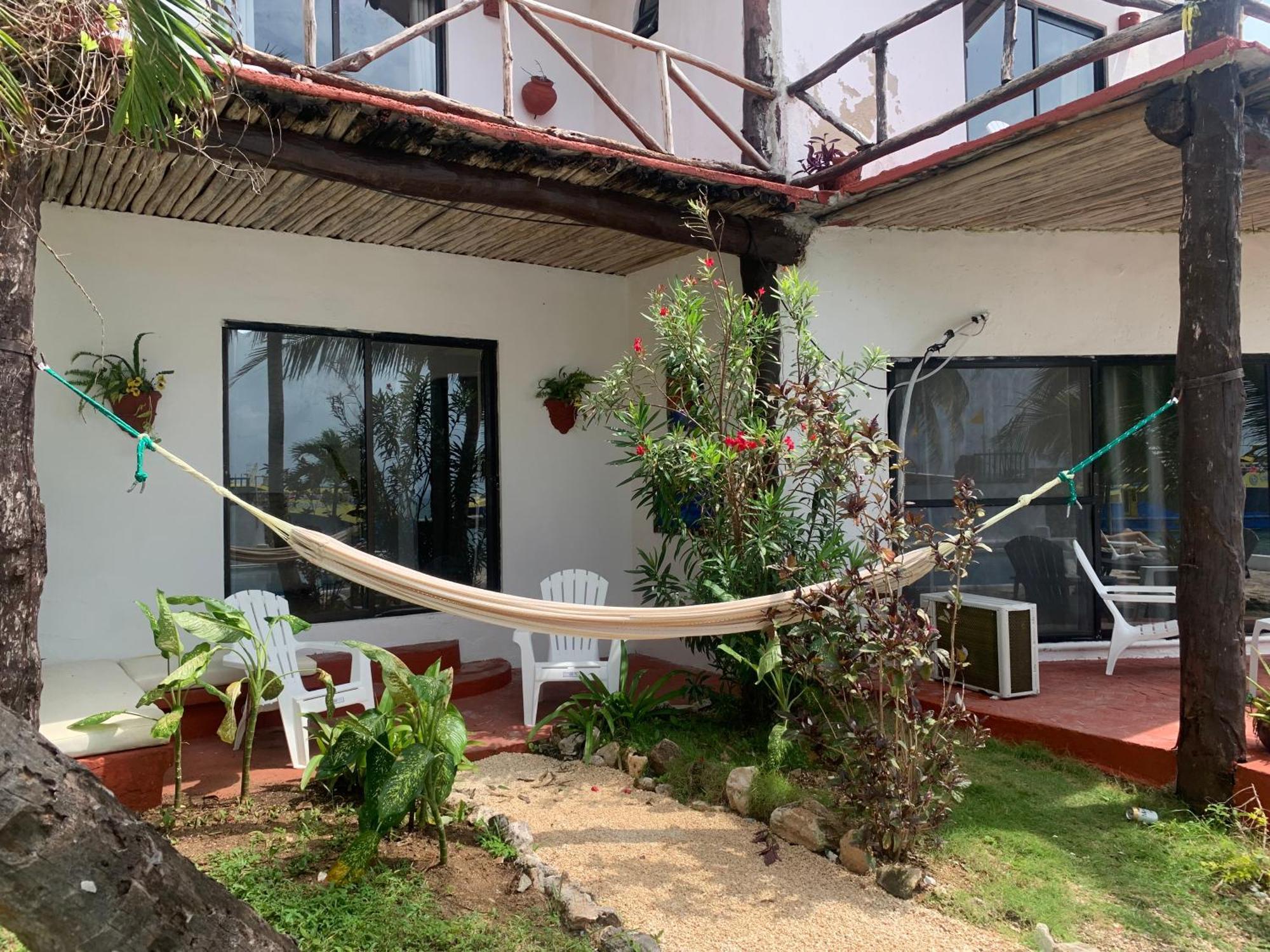 Casa Caribe Cancún Extérieur photo A hammock in a hotel in San Juan del Sur, Nicaragua